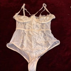 Lace bodysuit